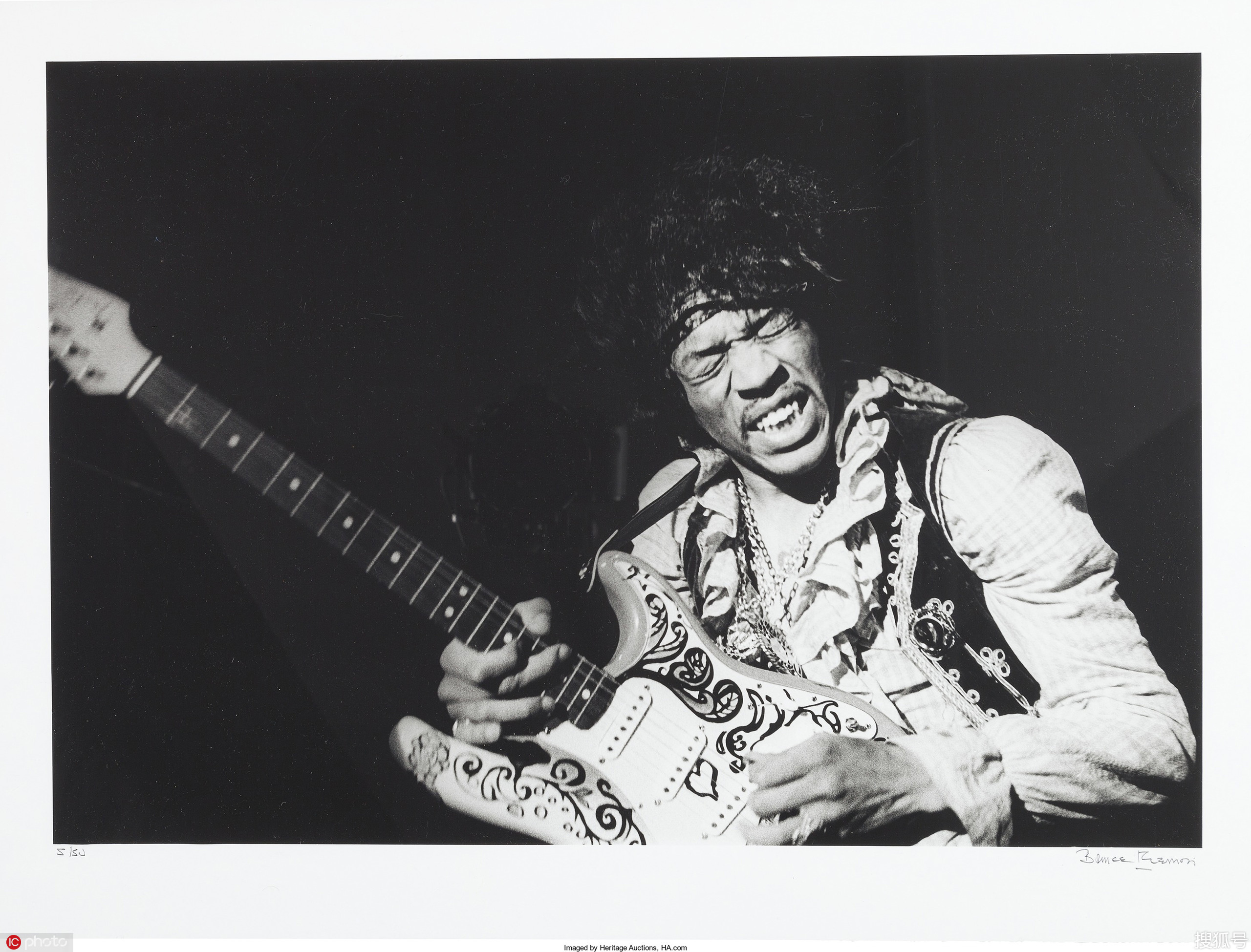 在27岁时都意外辞世,其中包括曾经被誉为吉他之神的吉米·亨德里克斯