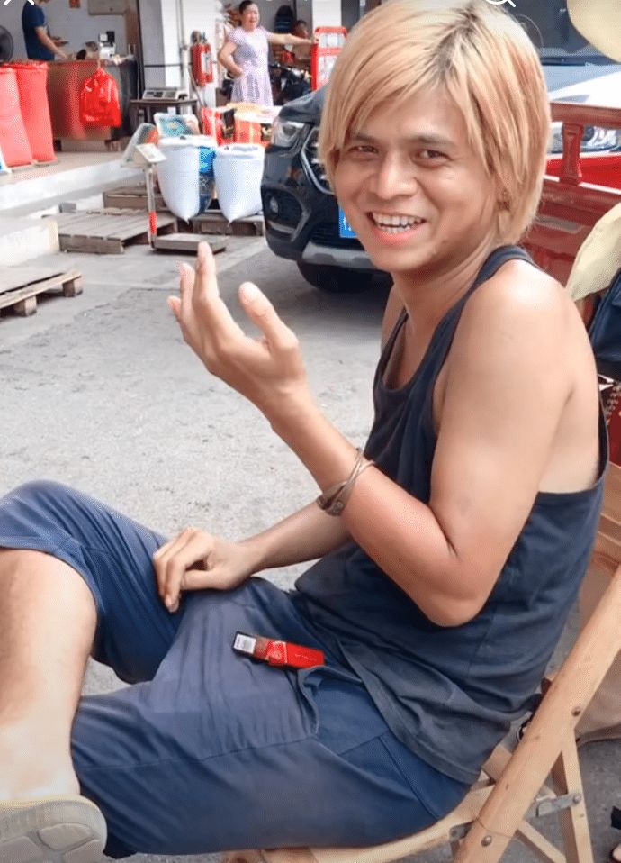 南宁罗志祥已经恢复正常生活但他的漂亮女友却不见了