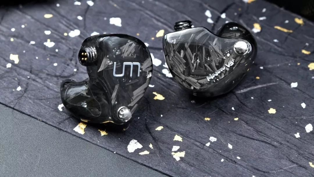 um耳机公布新款旗舰耳机的参数与售价