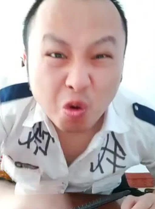 斗鱼主播奇葩多直播将钢棒磨成针惨遭全网水友吐槽太无聊