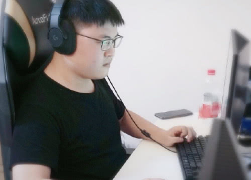 澡子哥到底有多想赢指挥到嗓子变哑网友等一场金色的雨