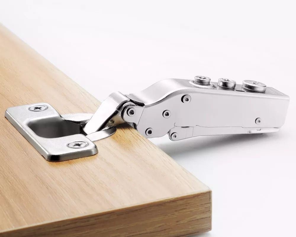 其他注意事项1,保持干燥,避免铰链等五金处在潮湿的空气中.