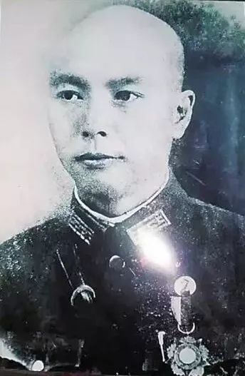 致敬英雄守心报恩传薪火
