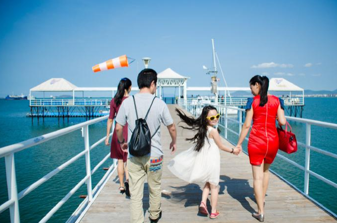 游艇租赁之游艇家庭出游