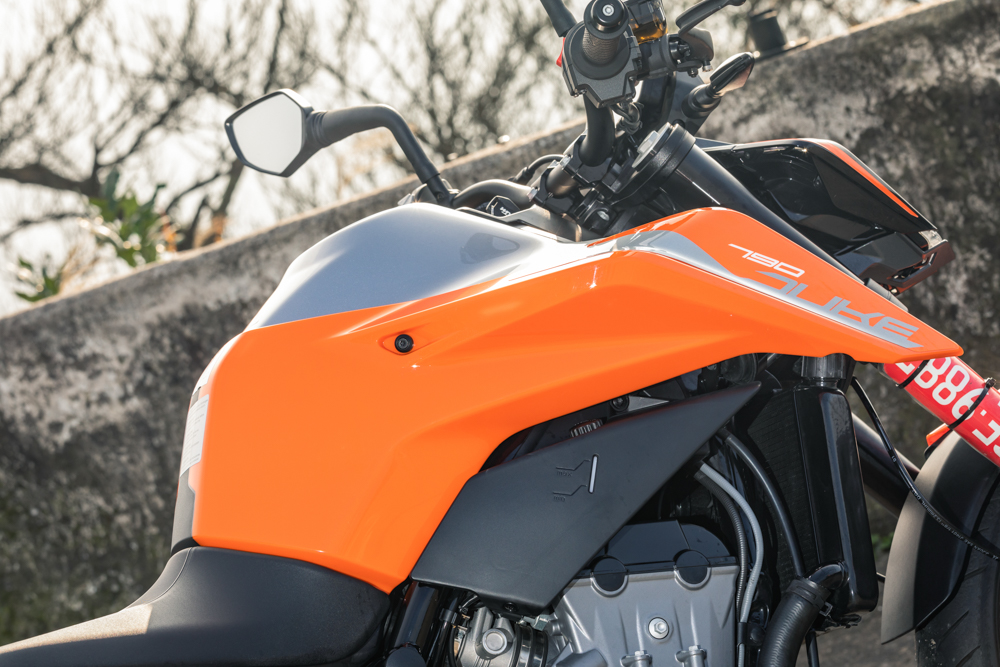 弯道手术刀 ktm 790 duke 深度测评