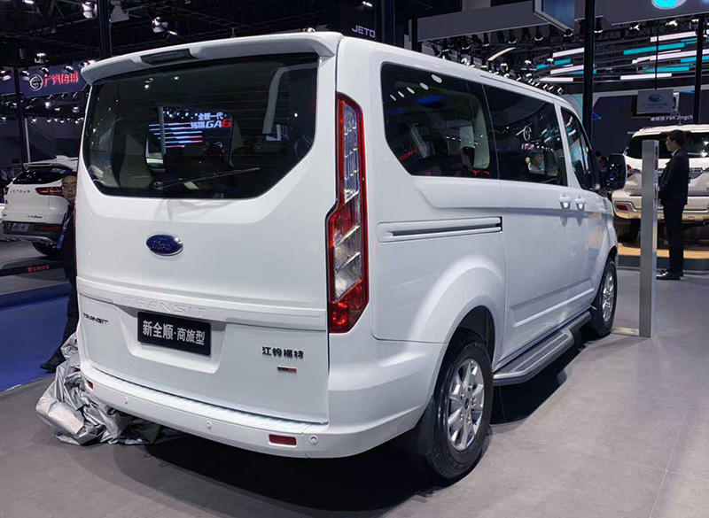 福特全顺商旅版实车图456789座都有提供至少10种座椅布局