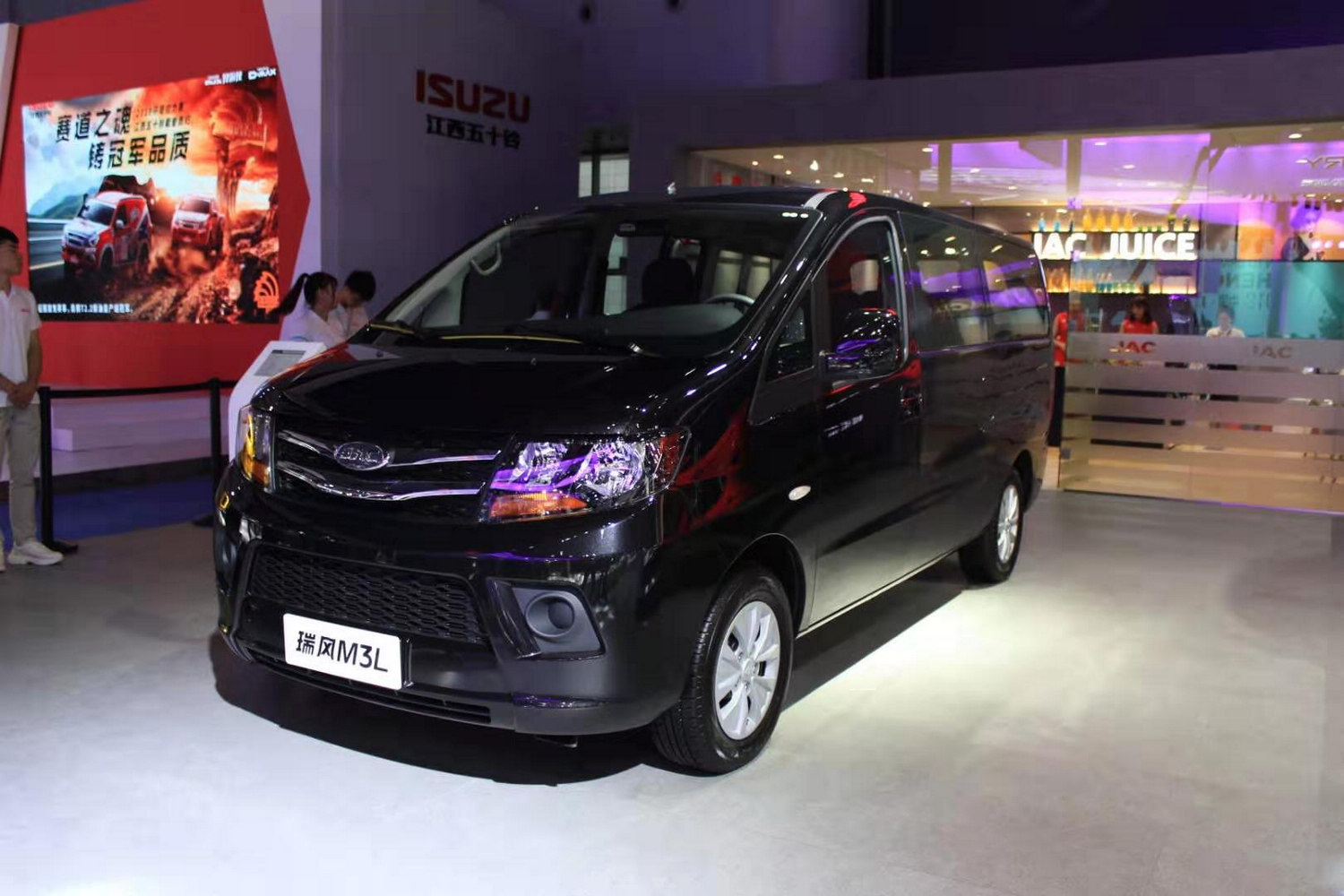 2019成都车展江淮瑞风m3l正式亮相