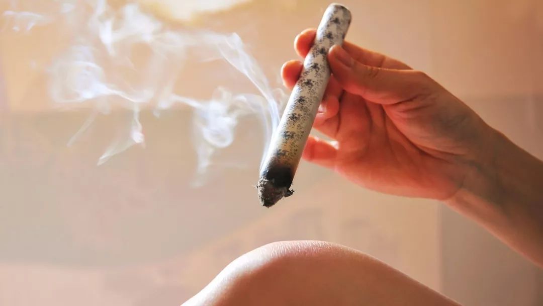 顺应天时养生秋天这样艾灸最好