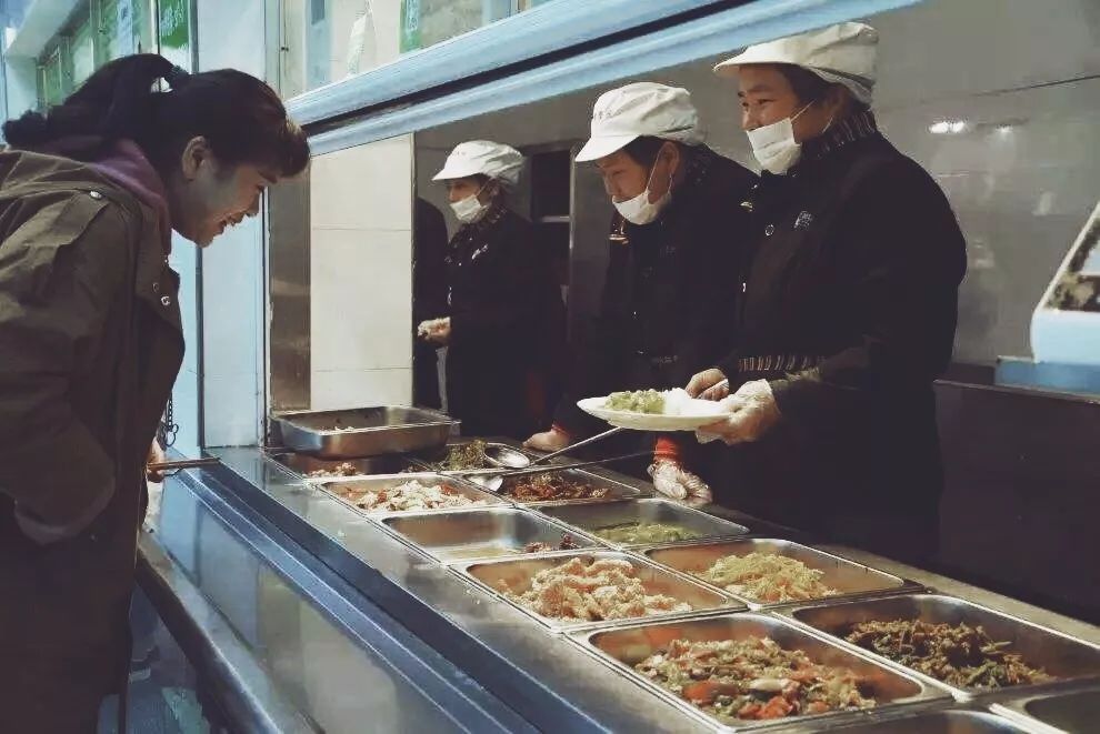 如果有台时光机可以回到90年代你愿意吗