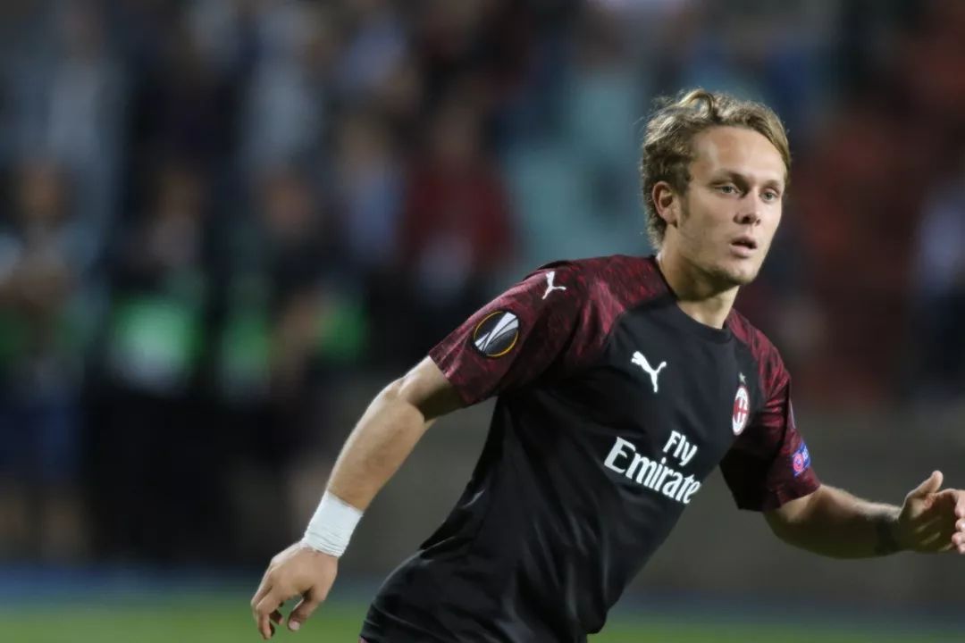 官方丨哈利洛维奇租借加盟荷甲海伦芬