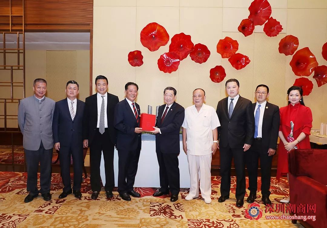 正大集团资深董事长谢国民与吴开松,郑汉明等座谈  为