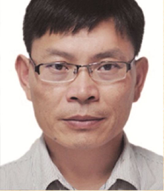 姓名:张成磊职务:农学院办公室主任姓名:潘丽芹职称:副教授职务:园艺