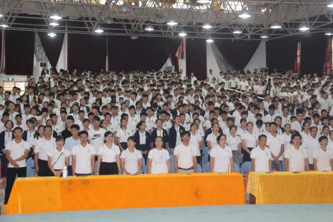 扬帆起航博白启德中学秋季期开学典礼暨表彰大会