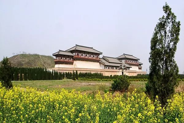 南,北区从葬坑,刑徒墓地,陵庙等礼制建筑,陪葬墓园及阳陵邑等部分组成