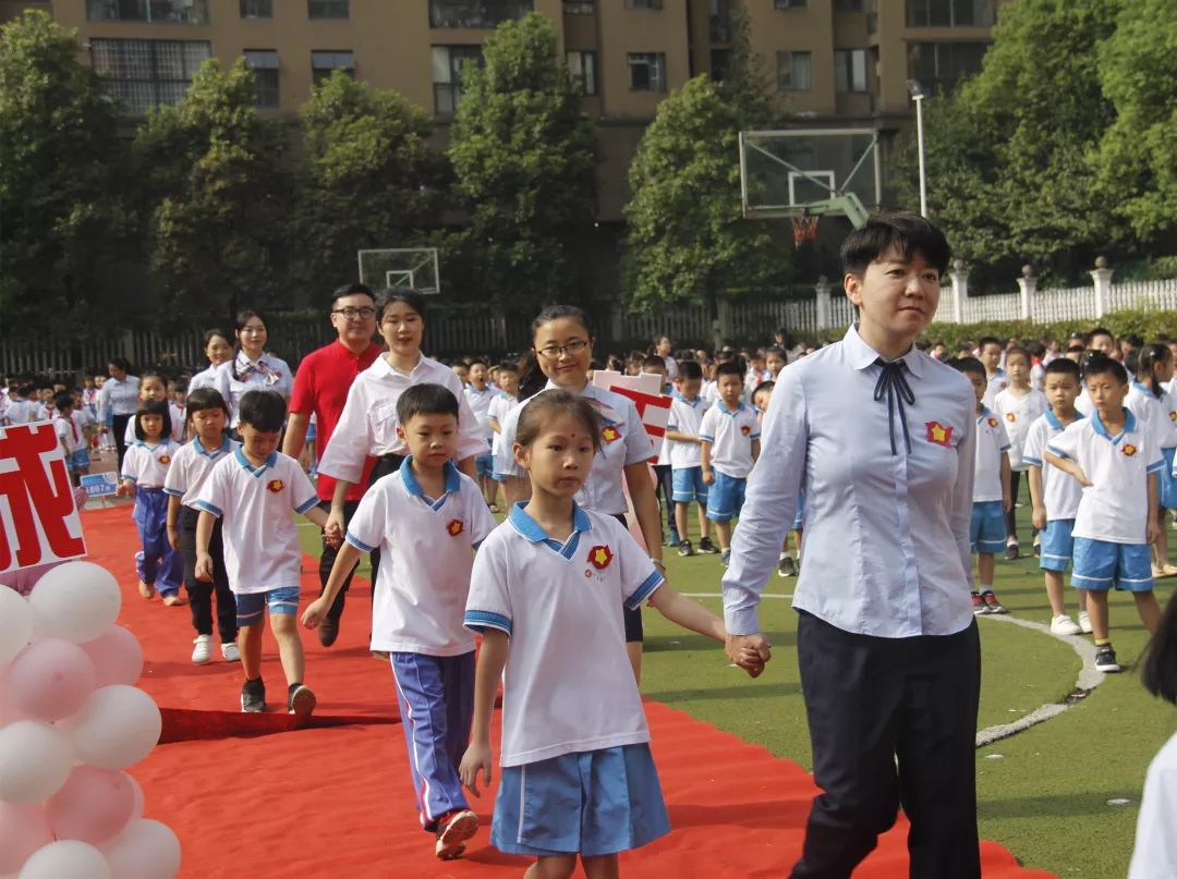 第500期成长砂小献礼祖国砂子塘小学万博汇校区举行2019年下学期开学