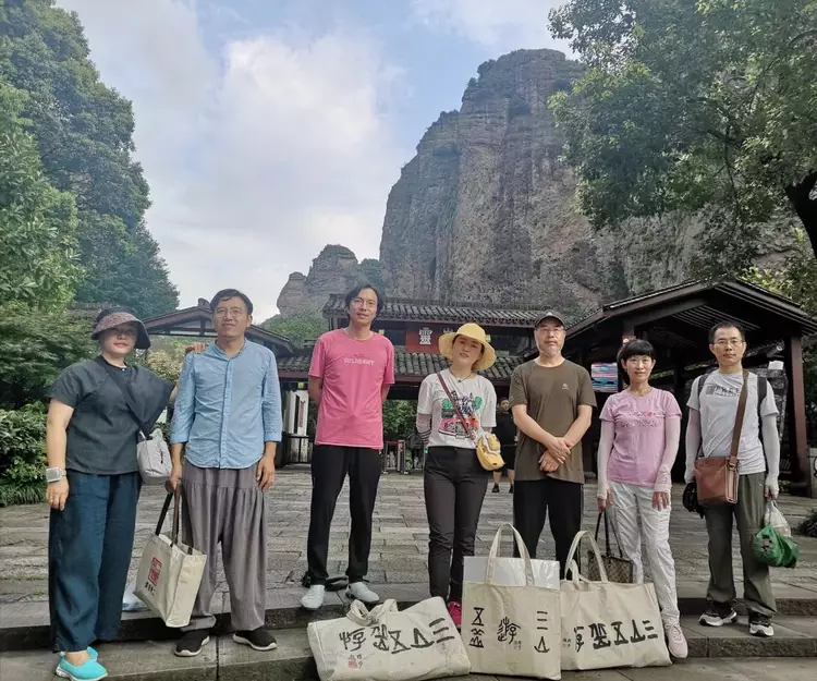 物我两相忘美从何处寻徐步三山五岳游雁荡山行写生小记