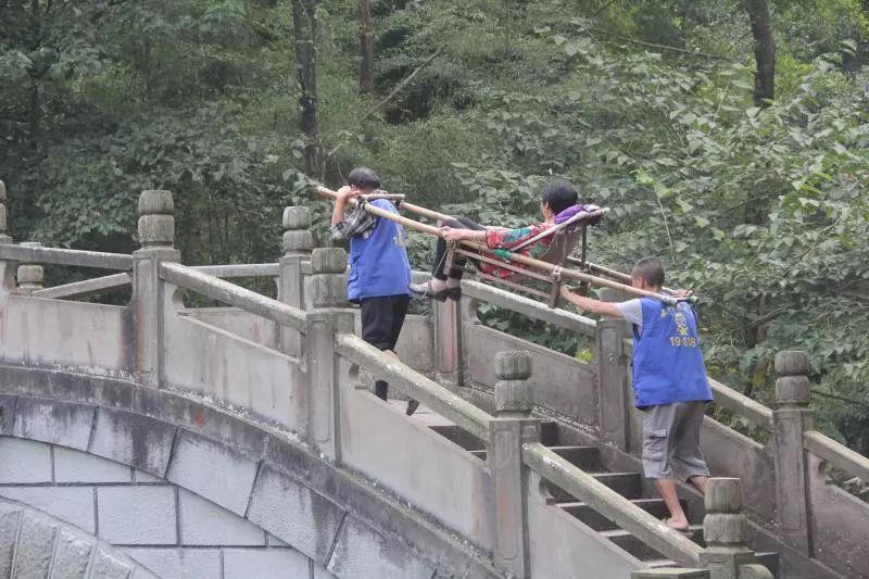 向背夫的致礼只有峨眉山带你找寻自己的故事