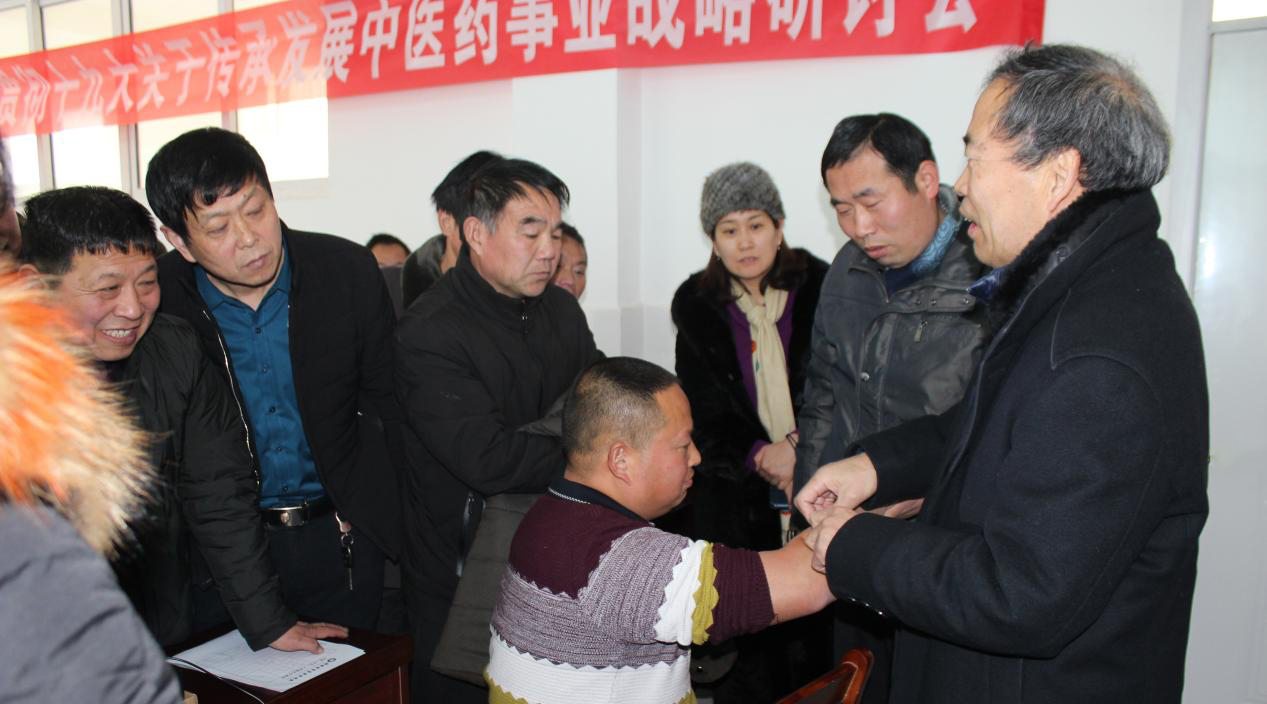 从140万到80万乡村医生数量减半的原因到底是什么