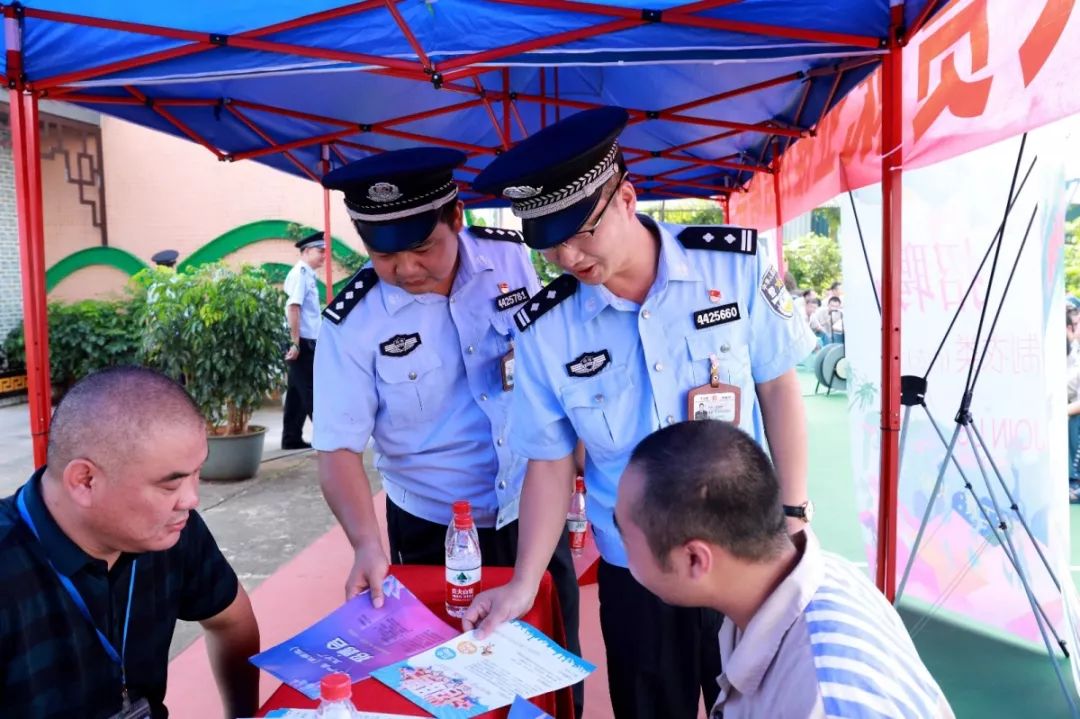 據河源監獄副監獄長官錦威介紹,為了辦好這場就業推介會,監獄充分開展