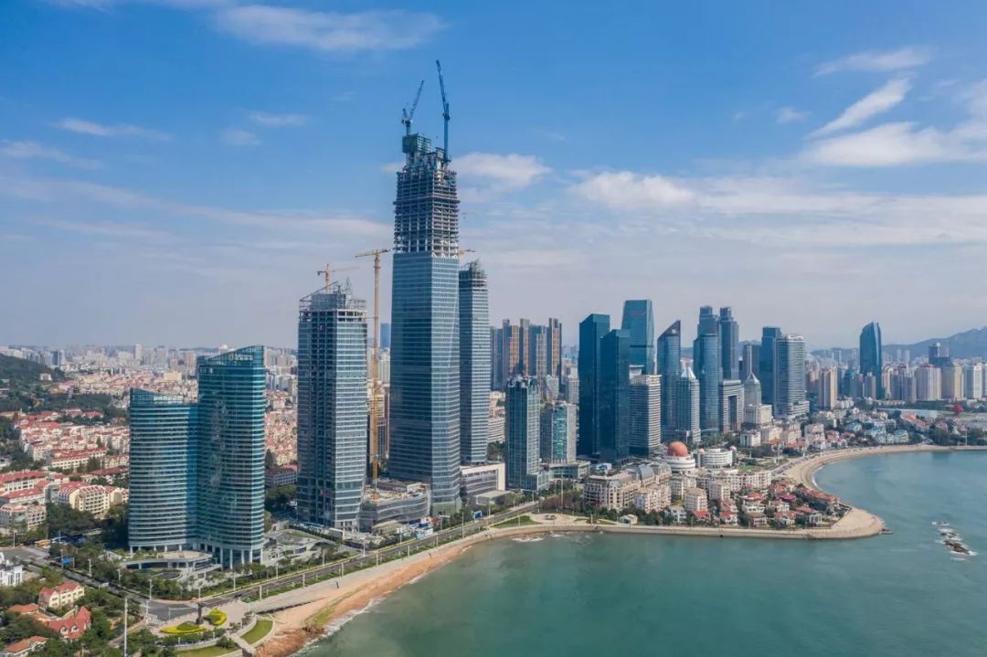 369米青岛美景尽收眼底青岛第一高海天中心明年竣工