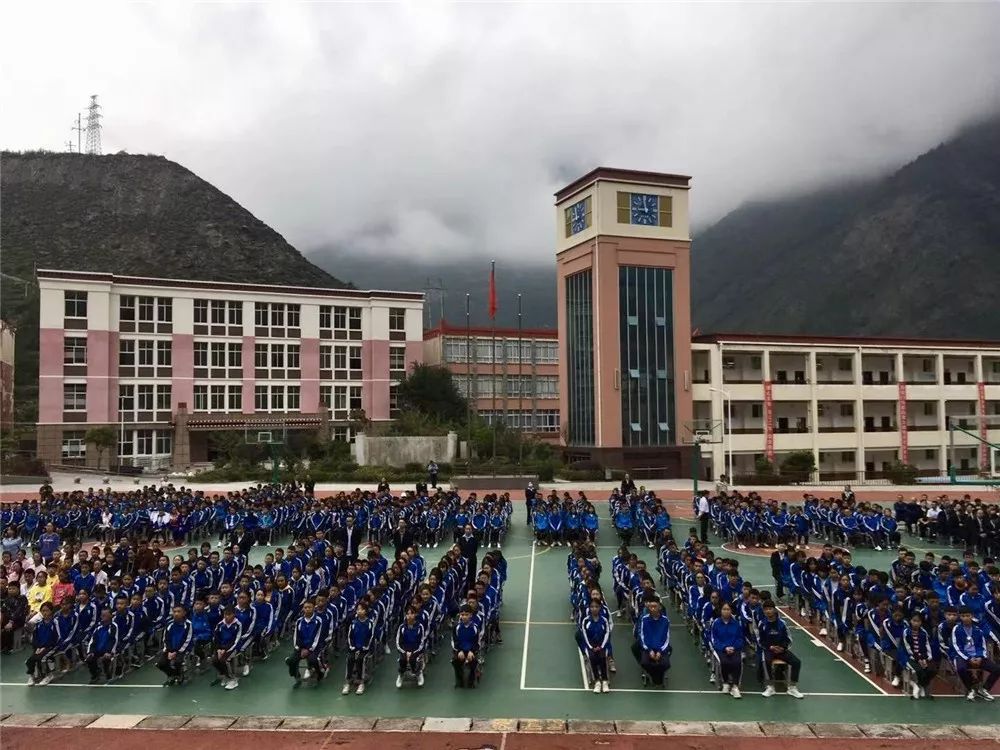 【教师风采】时光不语·静待花开——理县中学高一教师团队介绍