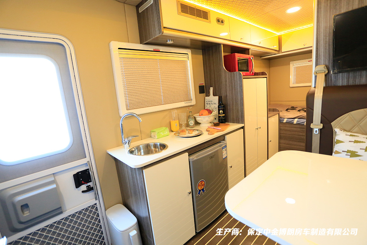 售价23.98万的自动挡五征缔途房车高颜值大空间