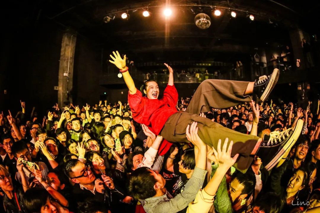 2个月14省36城市funky的60岁也太酷了吧