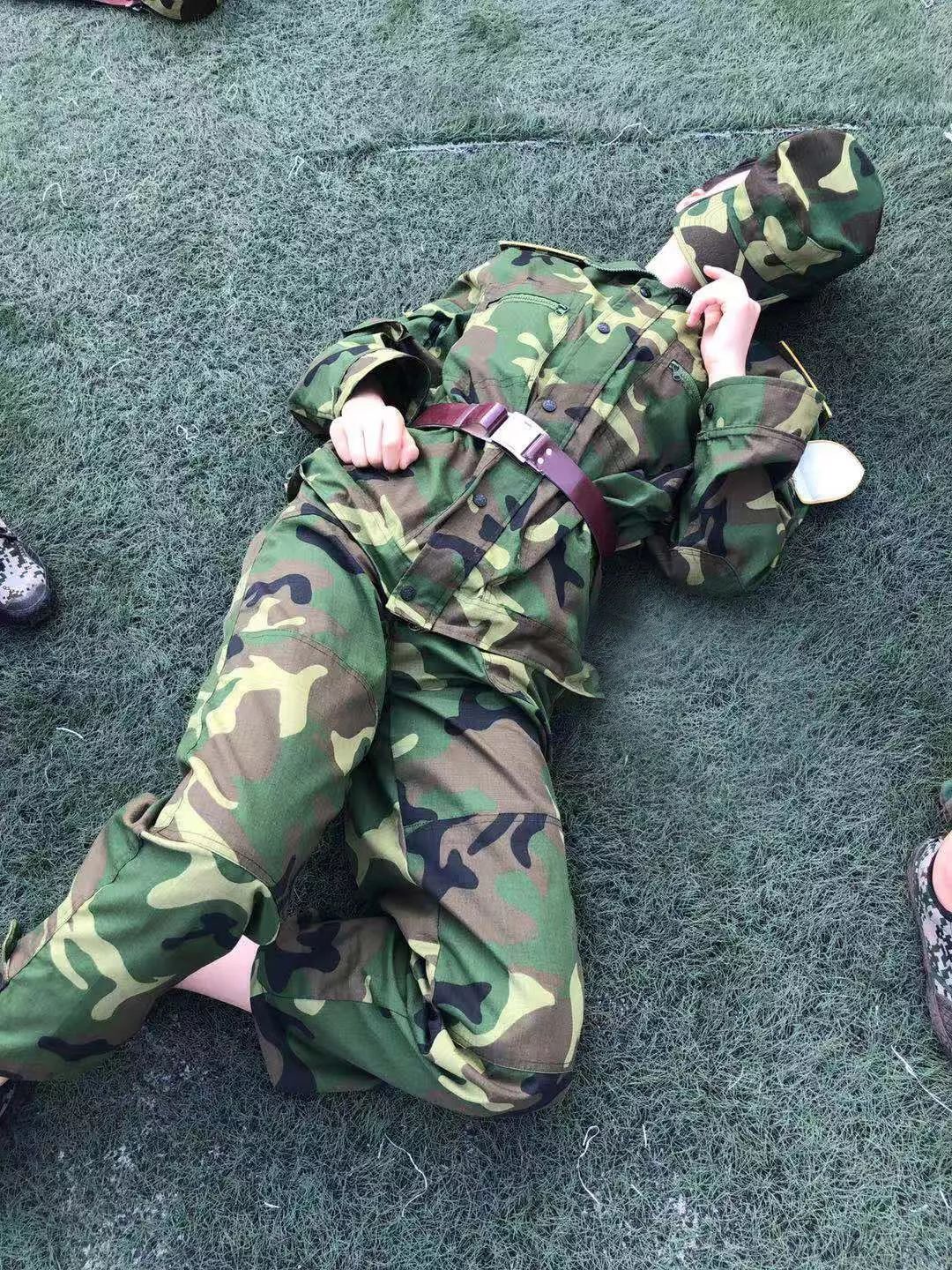 军训进行时最爱这一抹迷彩绿