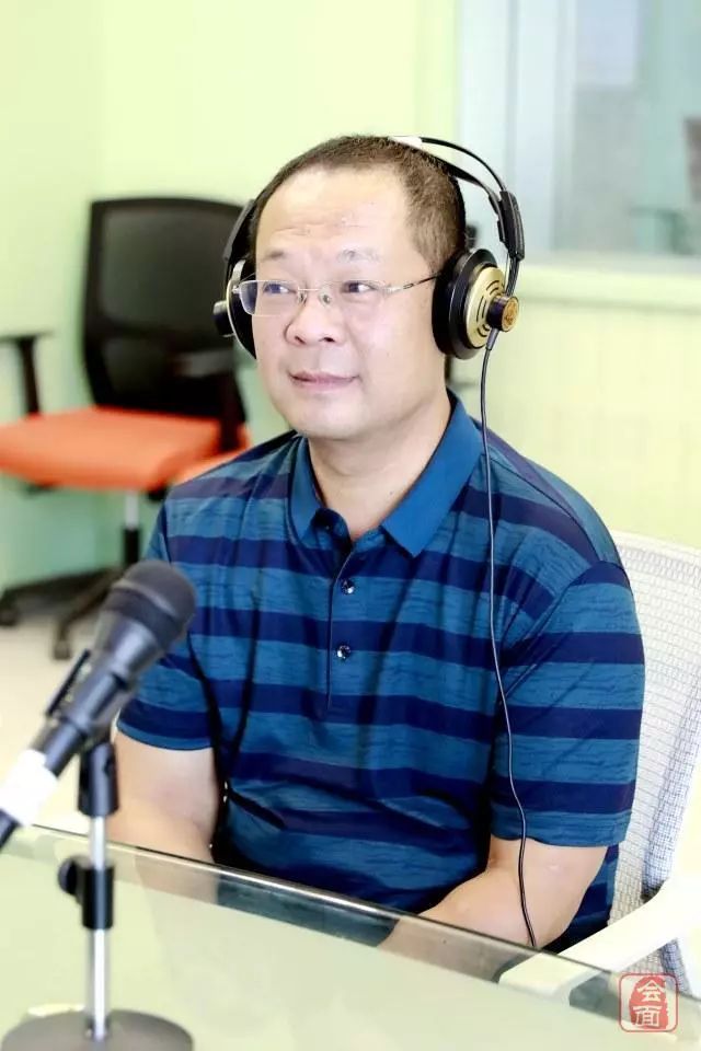 今天早间,金水区副区长闵武杰带领相关负责同志做客《路长热线》