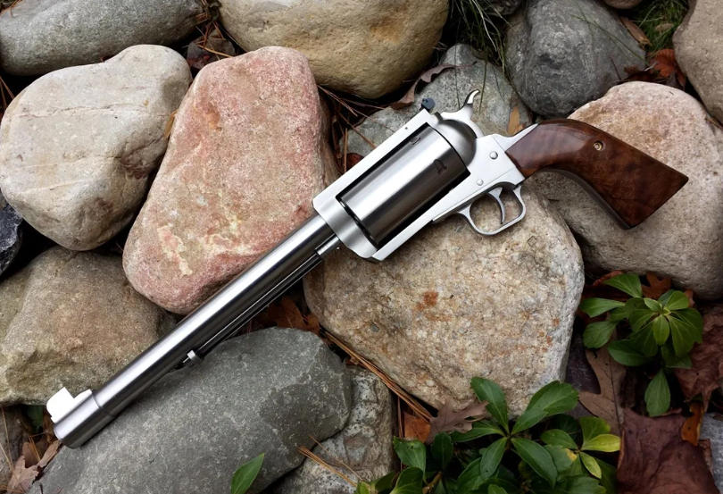 手枪也有打大象的梦想,盘一盘那些12.7口径以上的手枪弹