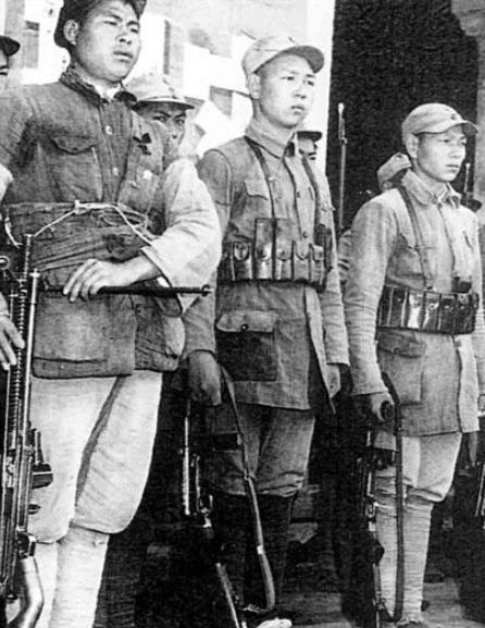 这款冲锋枪曾支援中国抗战更扬名二战绝地求生成空投舔包必备