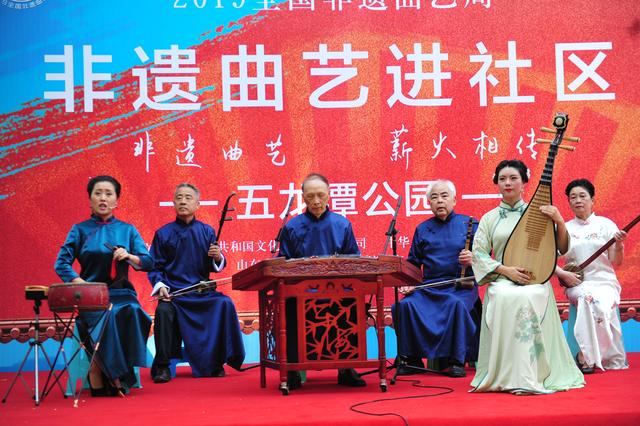 四川扬琴,以主要伴奏乐器为扬琴而得名,是四川民间以唱为主,说唱故事