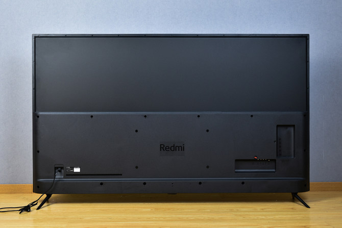 redmi红米电视70英寸评测大而且大助力巨屏电视迅速普及