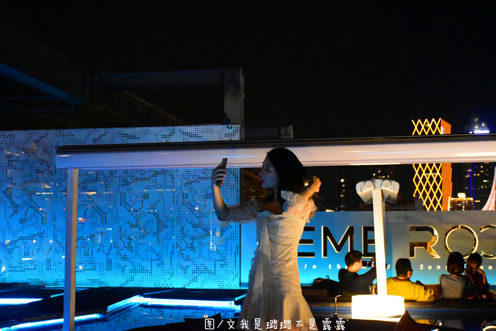 落日与夜的美,总能满足一颗渴望触动的心,你可以从reme这个角度,去