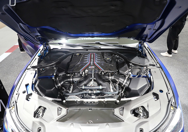 2019成都车展:全新宝马m8实拍解析
