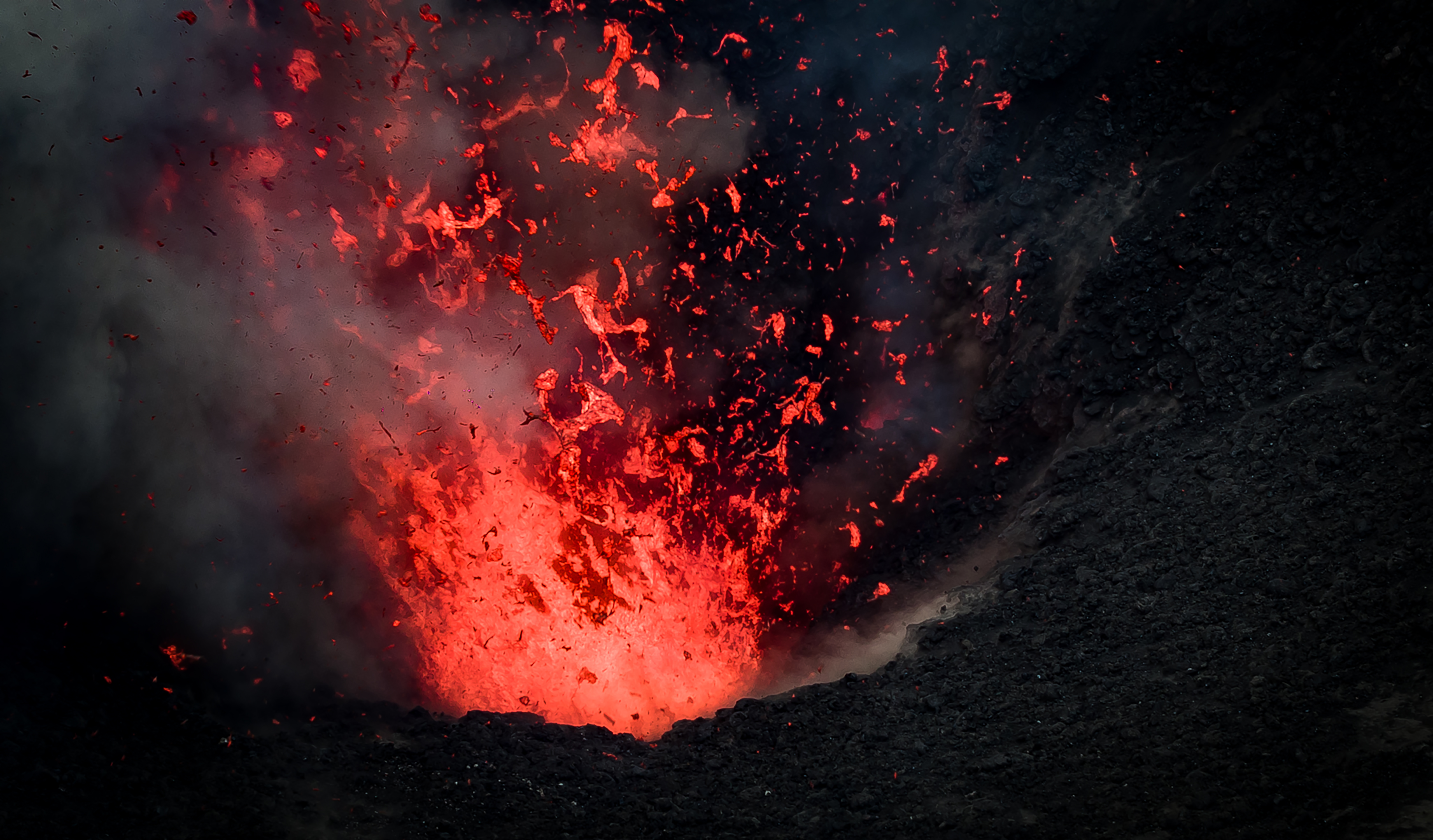 毒火山 毒气图片