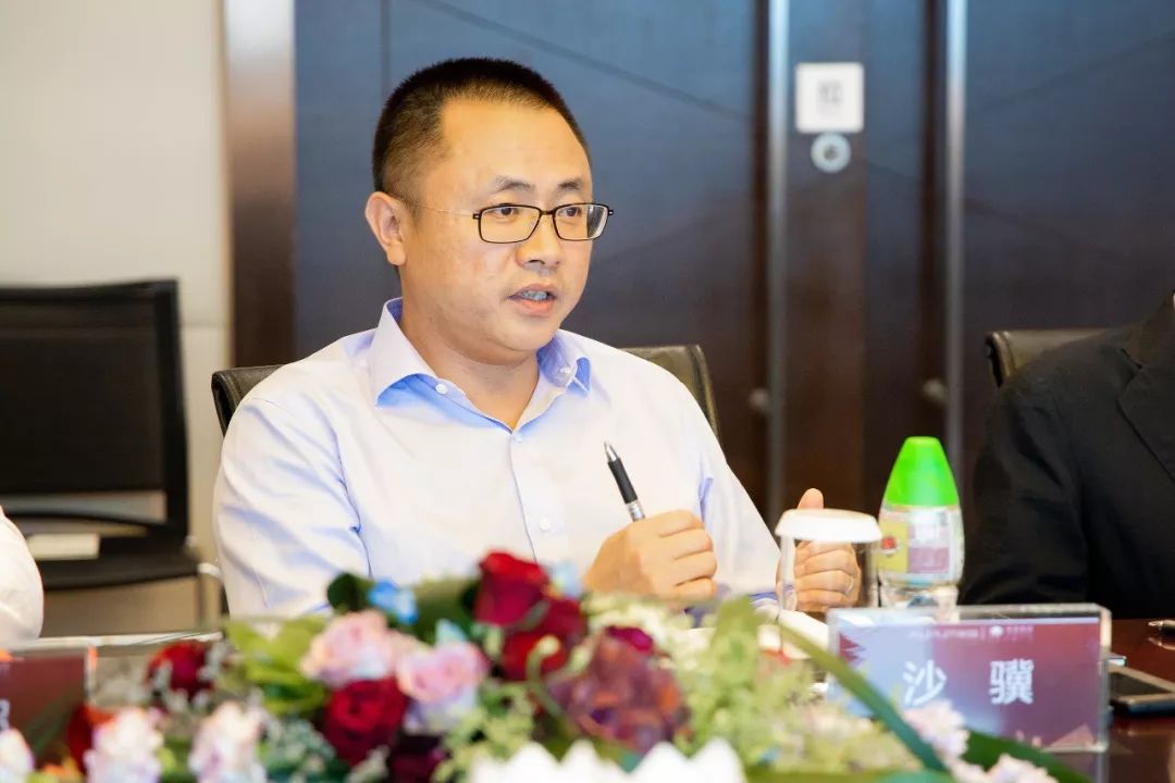 卓越集团执行总裁沙骥万科集团副总裁,采筑董事长王蕴在发言中表示