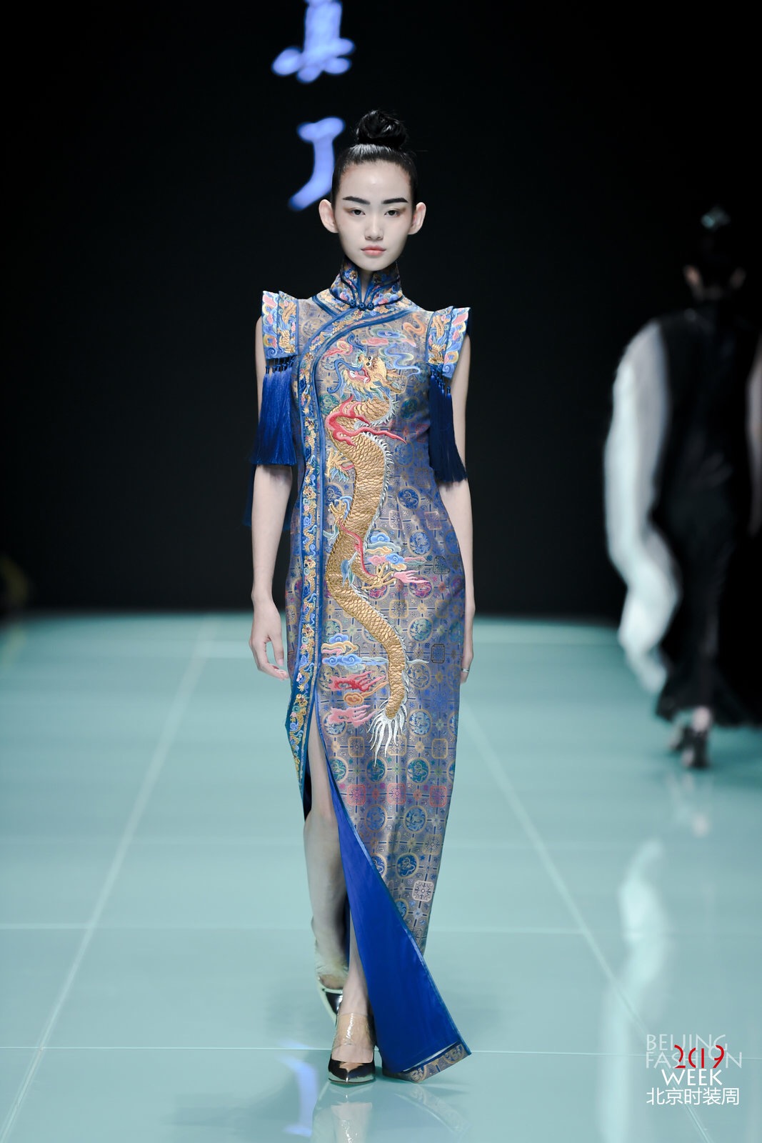 中国第一位时装模特图片