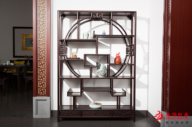 中式博古架展示历史文化容纳岁月之美