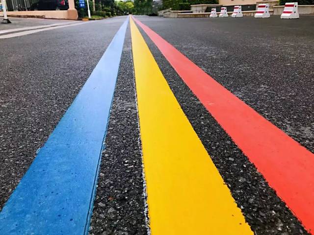 苏中区域彩虹跑道循七彩而出踏彩虹而归