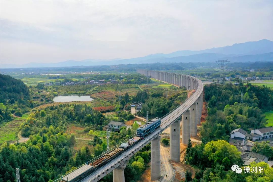 途经浏阳的浩吉铁路原称蒙华铁路下个月通车