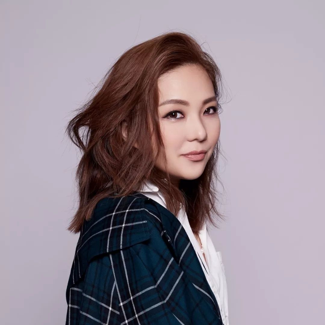 卫兰《运动诗歌》:女性真正的力量,在于自我认可_janice