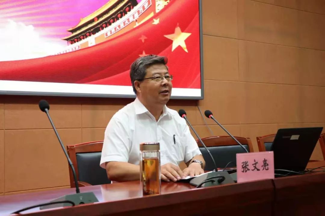 不忘初心牢记使命进行时集宁一中党委书记张文亮为两