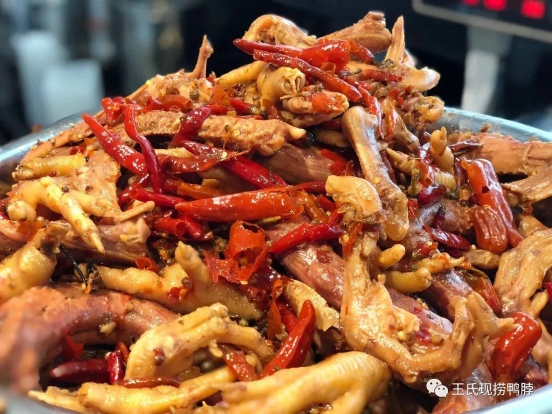 免费吃风靡全国的王氏现捞鸭脖强势入驻肥东啦开业福利等你