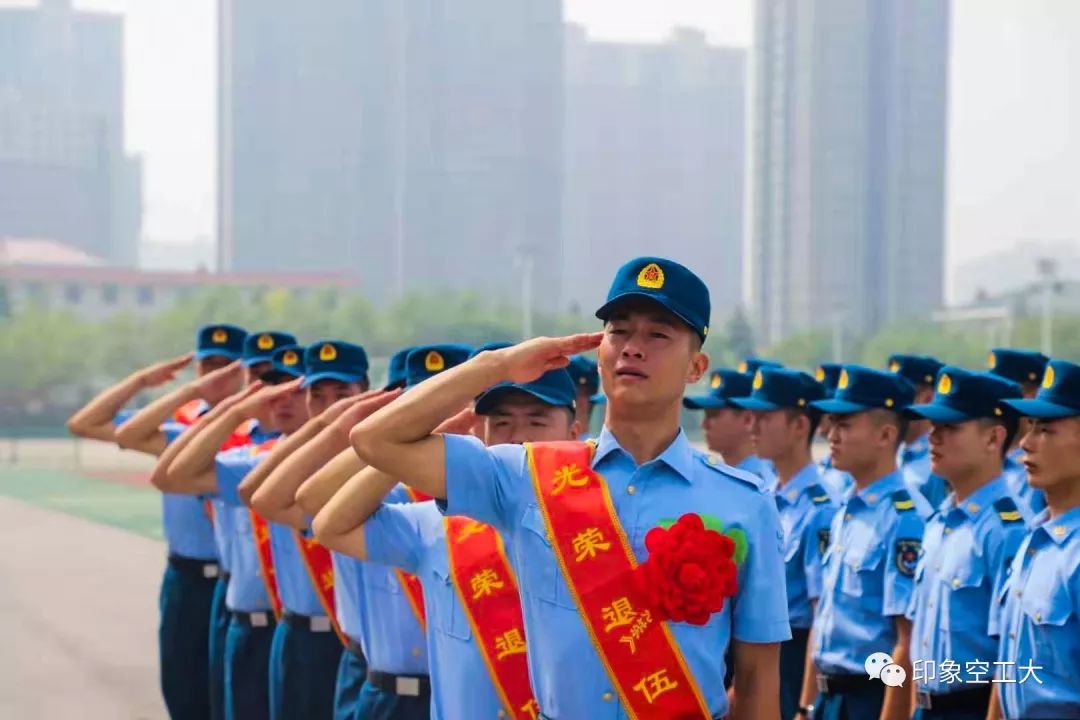退伍季青春纪念册那些穿军装的日子