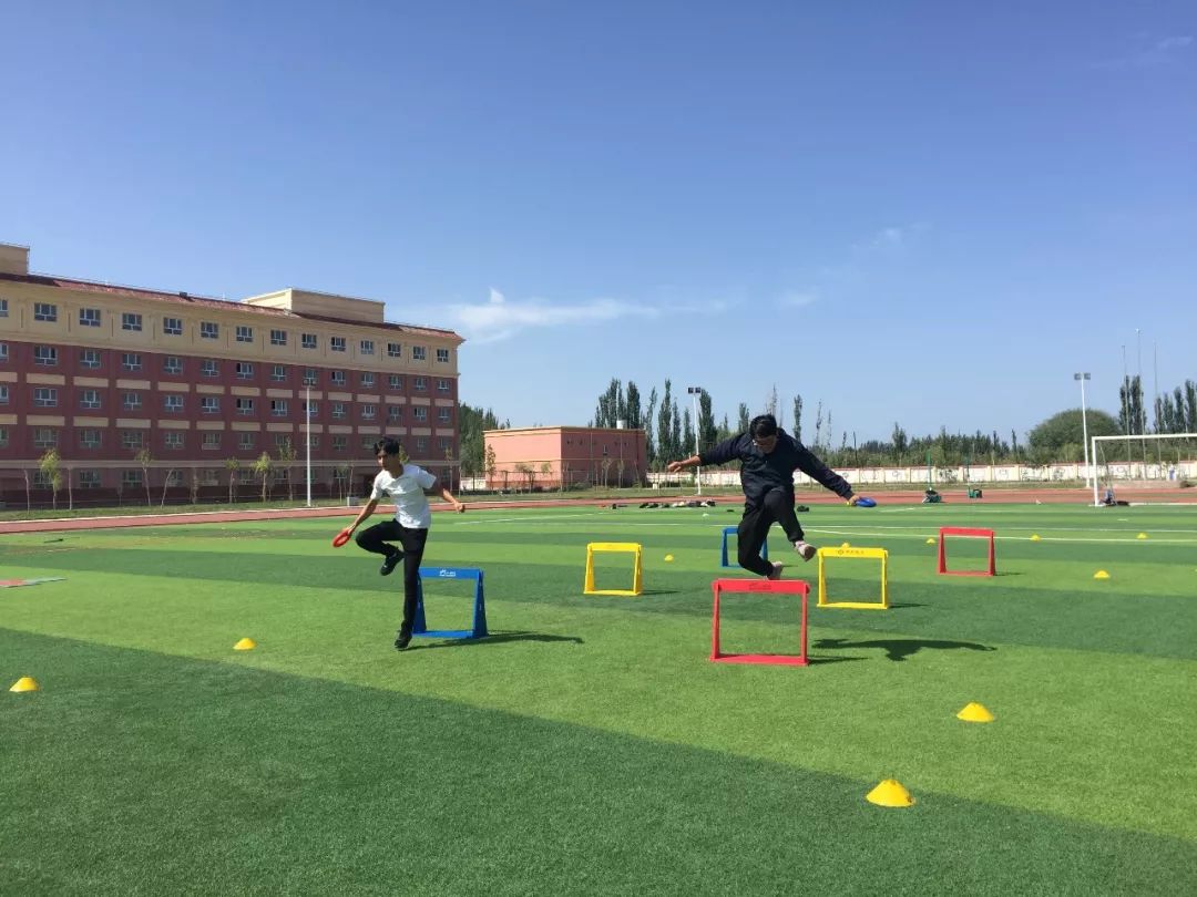 新疆阿克苏地区温宿县国际田联少儿趣味田径培训圆满结束