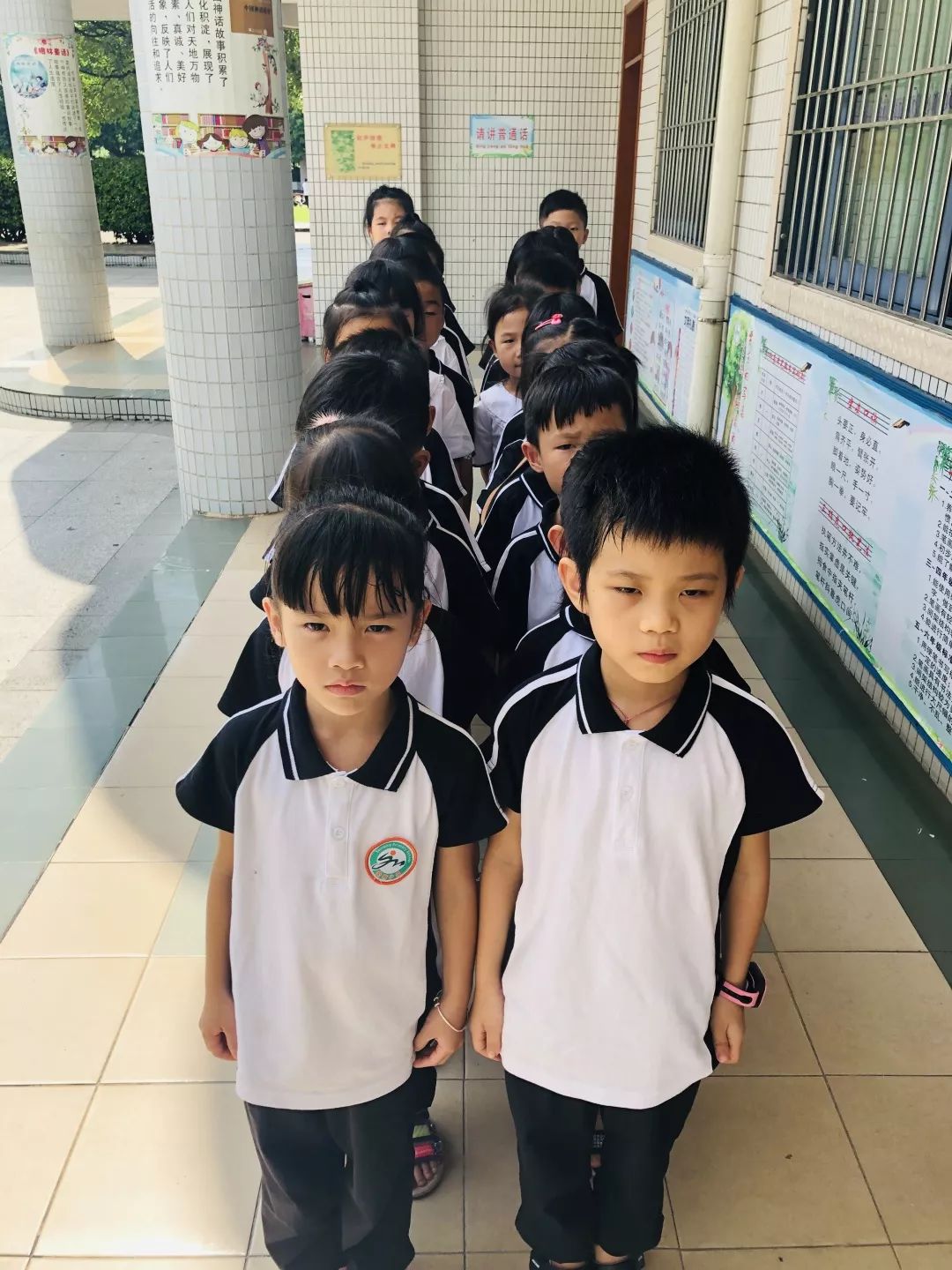 桑麻小学一年级新生实记_桑小