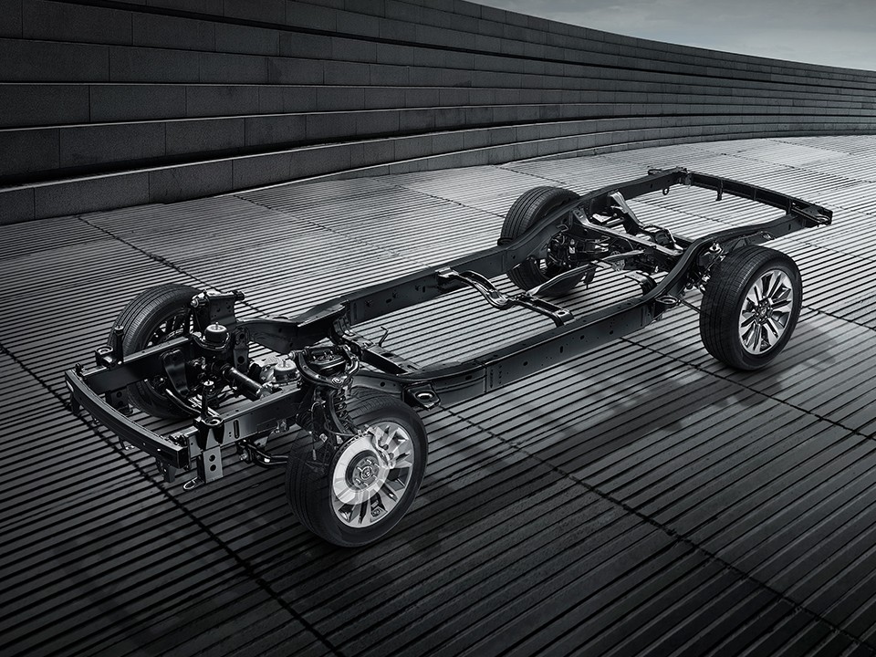 起亚新霸锐细节解密无疑是最划算的大梁式越野车了