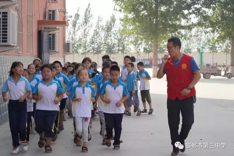 邯郸三中校服夏天图片