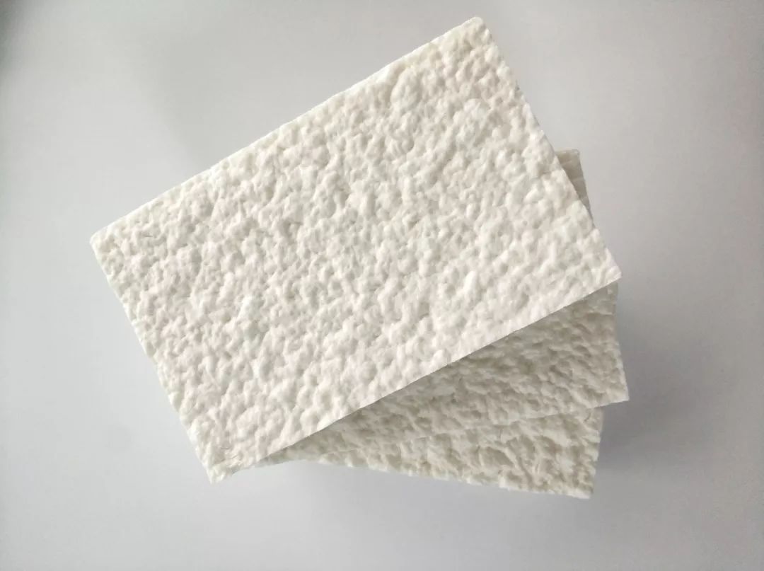 技术贴硬泡聚氨酯的特性以及喷涂工艺优势